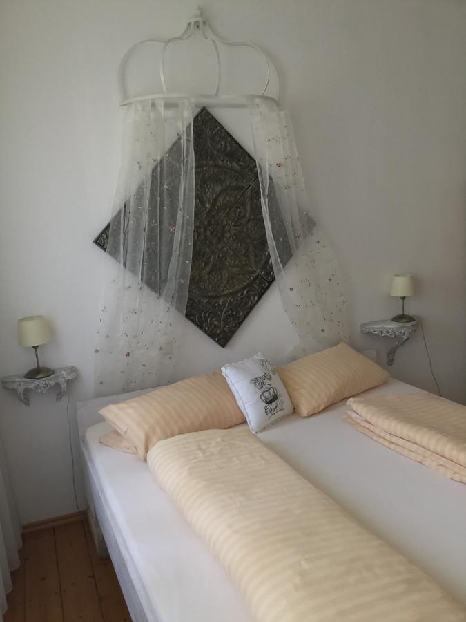 Bed and Breakfast Vivo-Vino à Weisenheim am Sand Extérieur photo