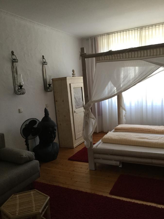 Bed and Breakfast Vivo-Vino à Weisenheim am Sand Extérieur photo